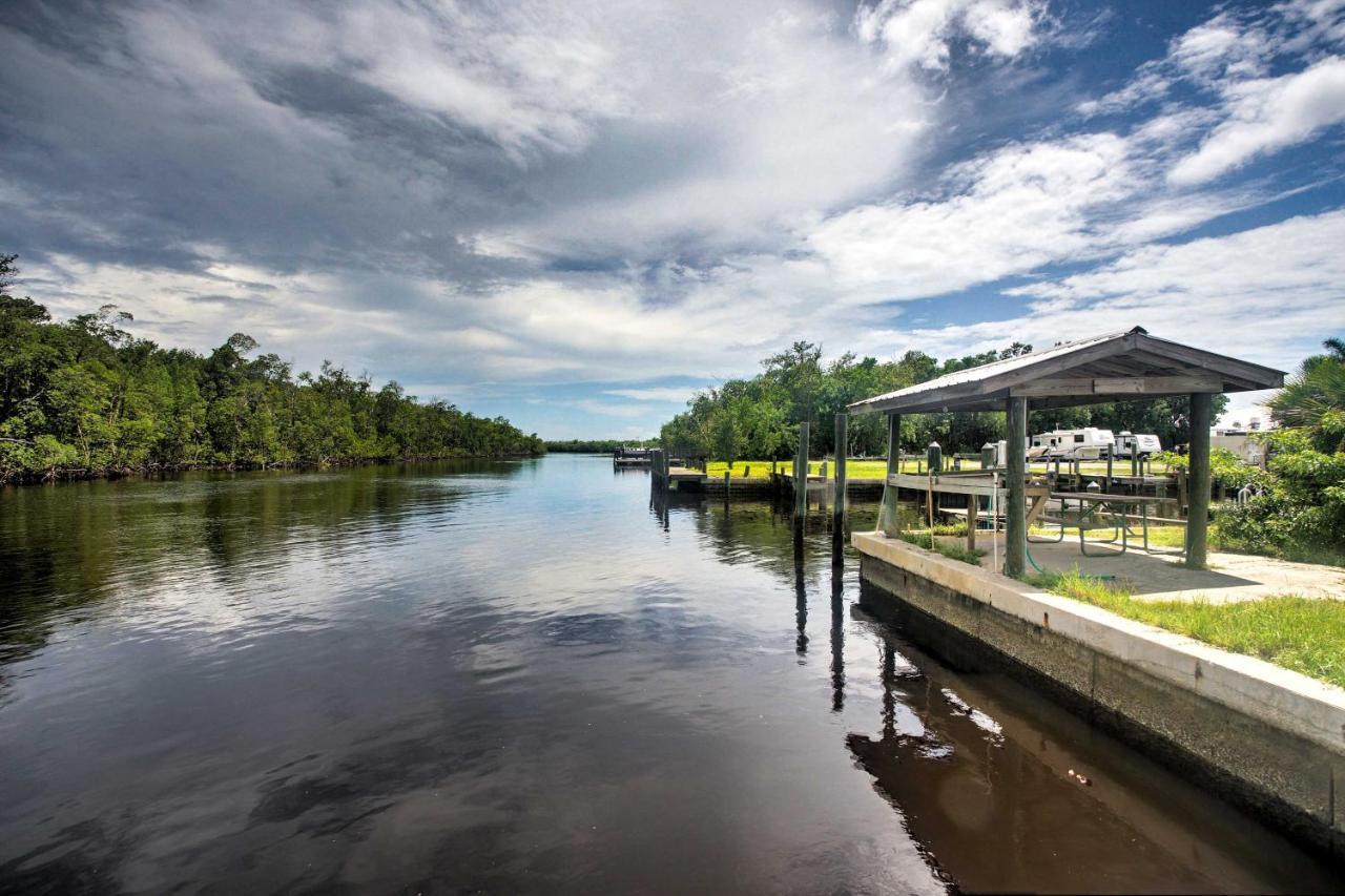 Everglades Rental Trailer Cabin With Boat Slip! Екстериор снимка